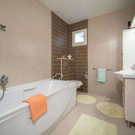 Ela With Private Jacuzzi * Podgora (Split-Dalmatia)