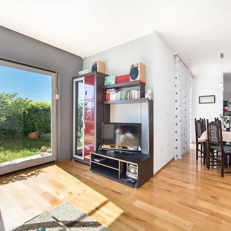 Apartment Ela With Private Jacuzzi *