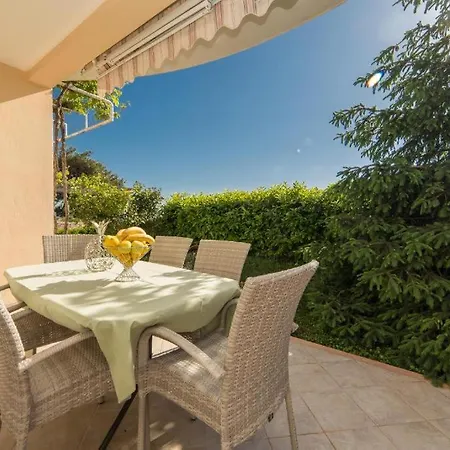 Apartment Ela With Private Jacuzzi