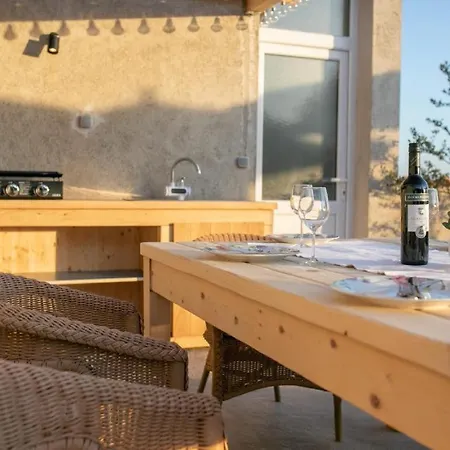 Ela With Private Jacuzzi Podgora (Split-Dalmatia)