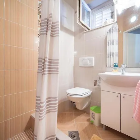 Ela With Private Jacuzzi Podgora