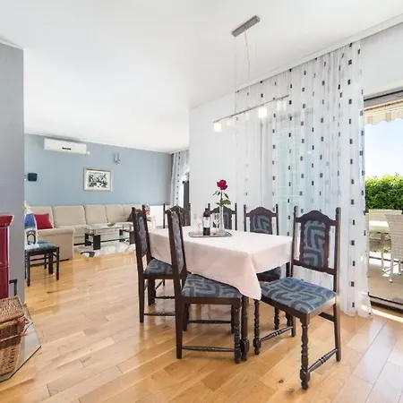 Apartmán Ela With Private Jacuzzi Podgora (Split-Dalmatia)