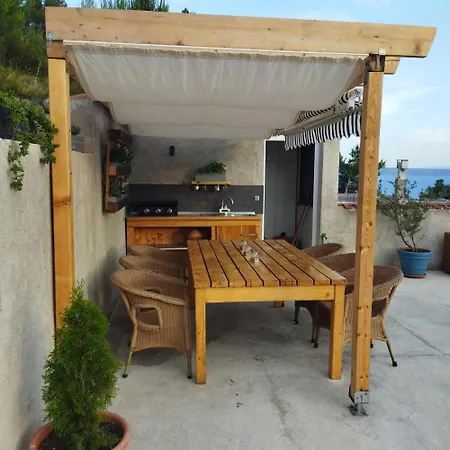 Ela With Private Jacuzzi Podgora (Split-Dalmatia)