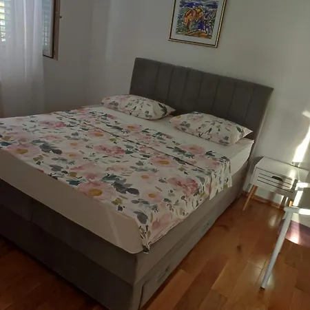 Apartament Ela With Private Jacuzzi