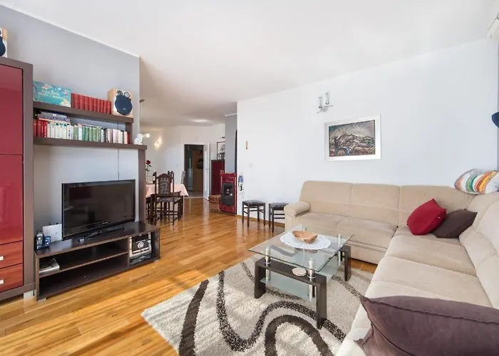 Apartman Ela With Private Jacuzzi