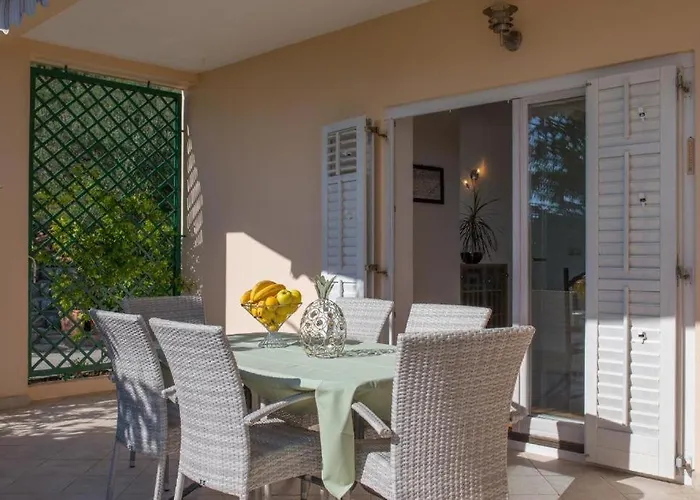 Apartman Ela With Private Jacuzzi *